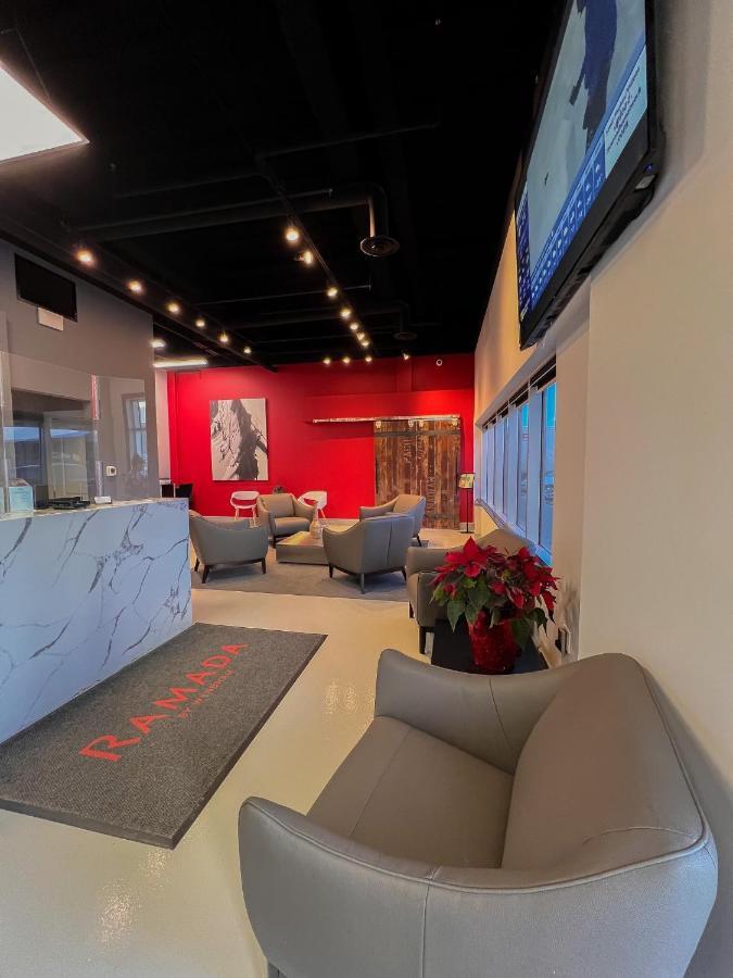 Ramada By Wyndham Fort Mcmurray Zewnętrze zdjęcie