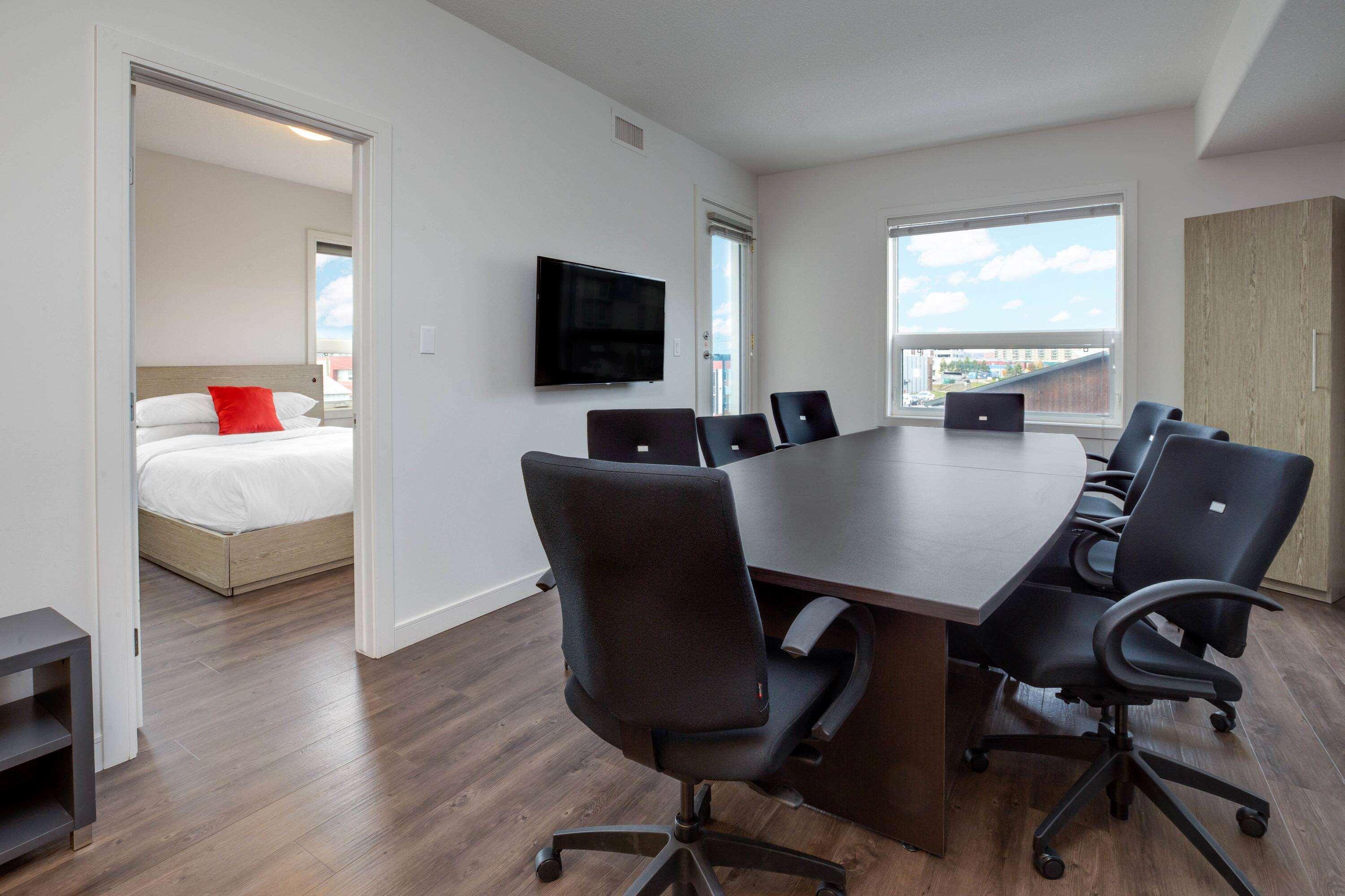Ramada By Wyndham Fort Mcmurray Zewnętrze zdjęcie