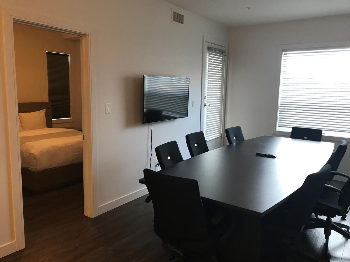 Ramada By Wyndham Fort Mcmurray Zewnętrze zdjęcie